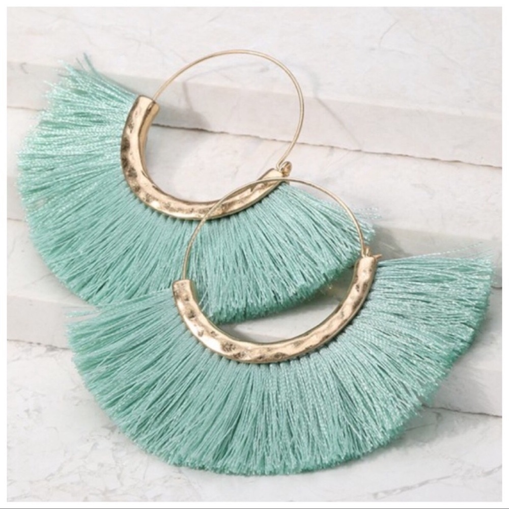 MINT | Tassel hoop earring